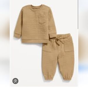 NWT Unisex Crew Neck Quilted Pocket Sweatshirt & Sweatpants Set for Baby ~0-3M